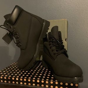 Mens Timberland Black Boots size 11